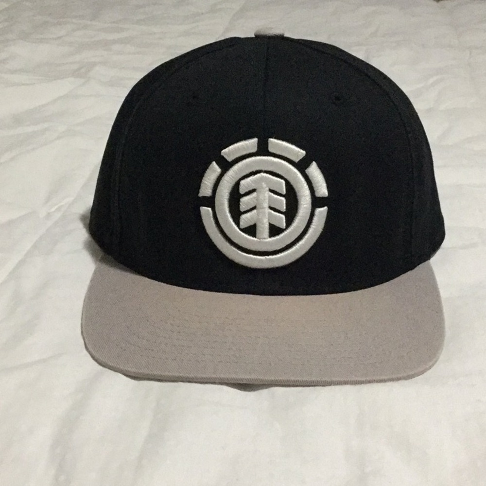 Element snap back cap.